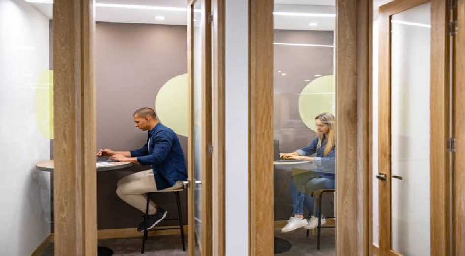 Private Rooms in Co-Working Spaces: Working Efficiently and Conveniently