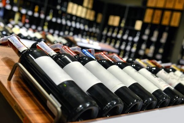 Discover the world of wine at the best wine shops